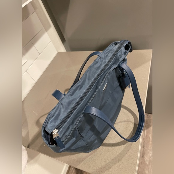 Tumi voyageur nylon tote bag - Picture 12 of 12